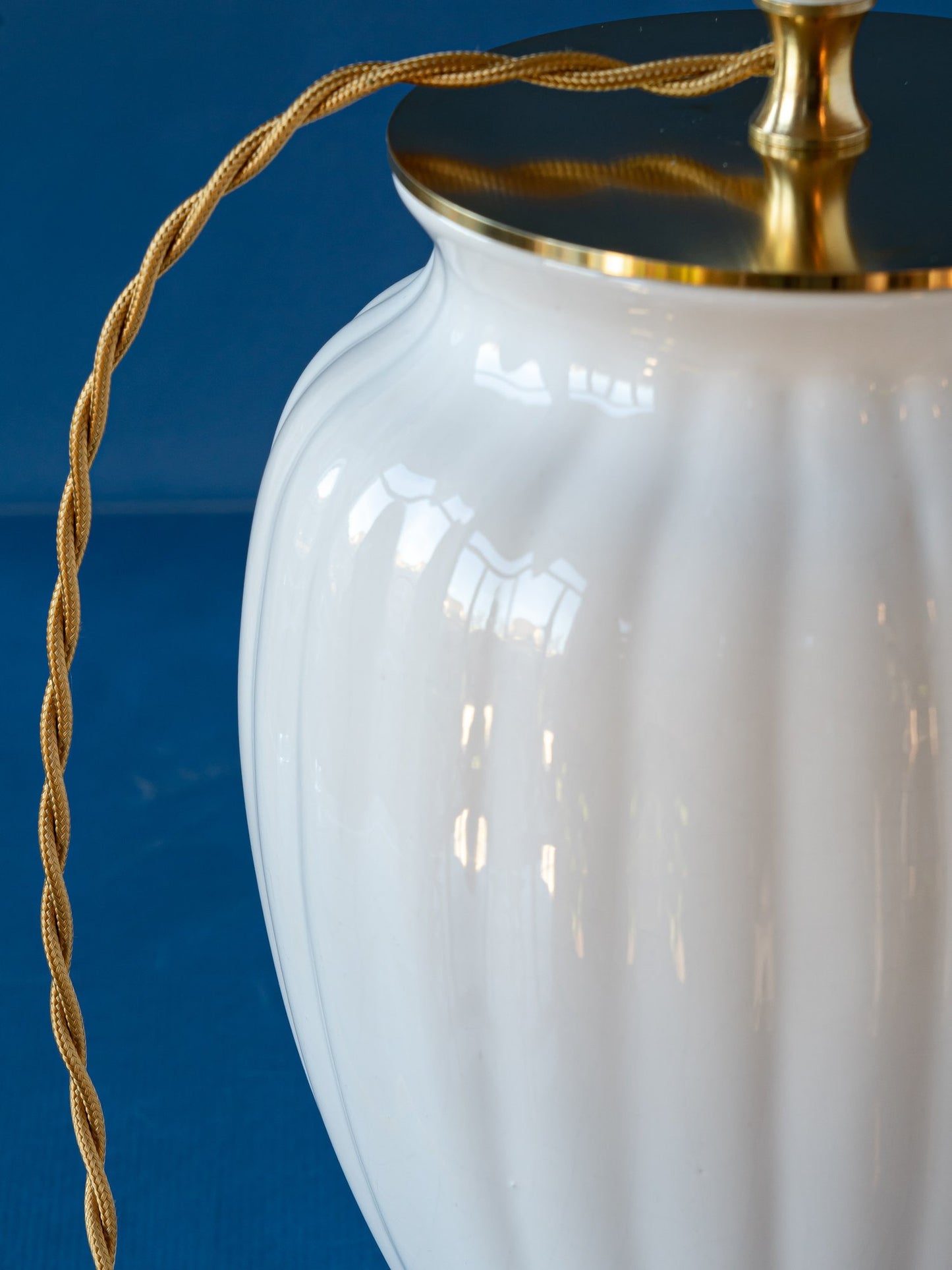 Hamptons Style Table Lamp from Vintage Velsen Delft White—Vasen